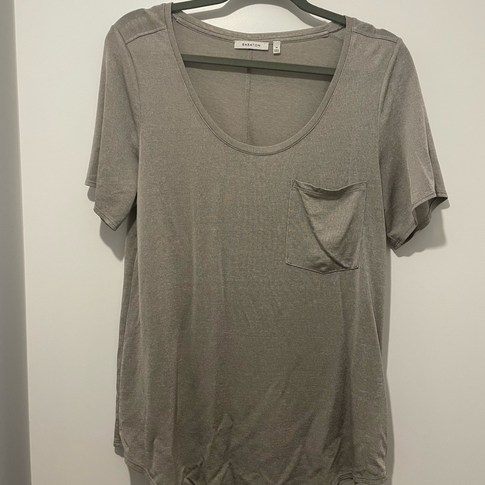 Babaton Tee size Medium